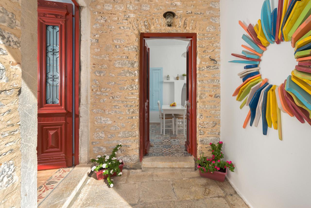 Castello Venetsiana Apartment Đảo Sými Ngoại thất bức ảnh