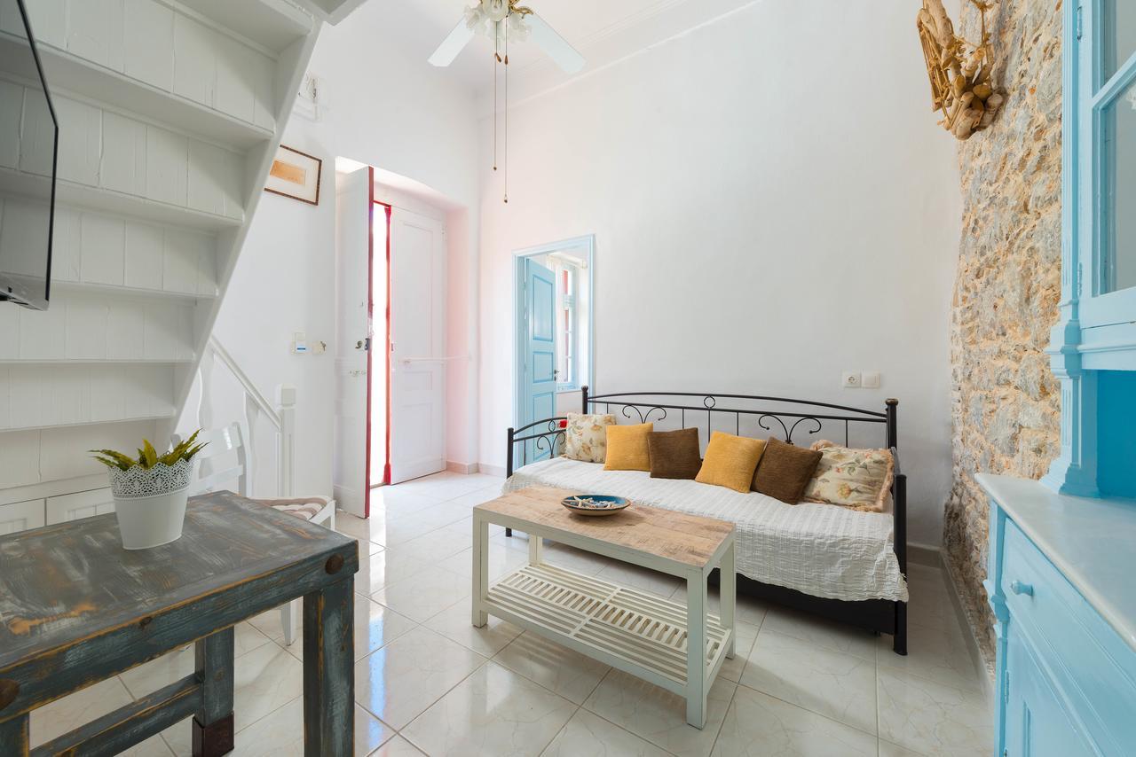 Castello Venetsiana Apartment Đảo Sými Ngoại thất bức ảnh